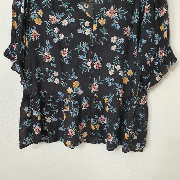 Lucky Brand Black Floral V-Neck Button Front Ruffled Peplum Top Size Medium - Picture 3 of 10